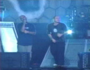 Aaron singing with Linkin Park on "One Step Closer"